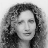 100+ perfiles de «Doris»