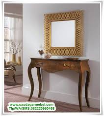 Meja Console Klasik Mewah Lengkapi Interior Rumah Anda Dnegan Pilihan Produk Mebel Kualitas Terbaik Serta Model Furniture Yang Foyer Design Mebel Dan Klasik