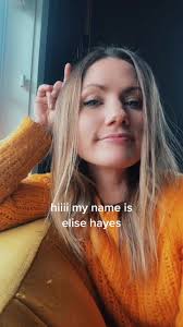 hello my name is Elise and I have a new song out 💛 #introducing #intro  #newmusic #fyp #singersongwriter #songwritersoftiktok #himynameis #lovesong  #lovestory