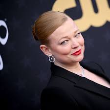 Sarah Snook, la actriz con afán de villana que triunfó en 'Succession' y  debuta en Broadway interpretando 26 personajes