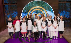 Masterchef'te final haftasına kalan emir, serhat ve barbaros şeflerin istediği zeytinyağlı konseptinde yemekler yaparak yarıştı. Masterchef 8 Arranca Con La Grabacion De La Final En El Aire Por El Coronavirus Diario Sur