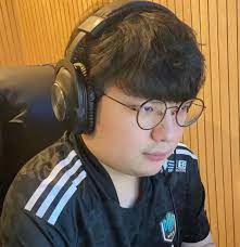 좆도 관심없는 순당무 얘기는 누가하노? T Mgqlfwfga3em
