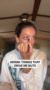 Lauren Riebel's Instagram, Twitter & Facebook