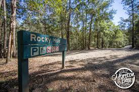 Rocky Hole Swimming Hole Located In Dayboro In The Moreton Bay Region Car Park Area Is Off Neurum Creek Road Visitmoreto Rocky Swimming Holes National Parks