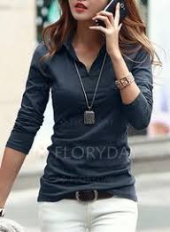 DIVINE MOORE (s922246)