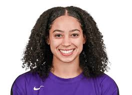 Bree Robinson's Instagram, Twitter & Facebook