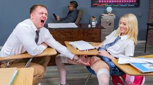 School slut shows a nerdy virgin guy her pussy – Naked Girls