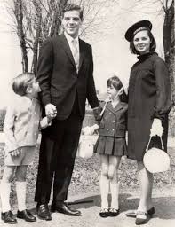 Maybe you would like to learn more about one of these? A Young George Clooney Left With Dad Nick Sister Ada And Mother Nina 1967 George Clooney Movie Stars Celebrity Families