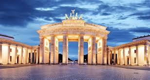 La capitale d'allemagne à travers des cartes postales vintages, des illustrations originales et des photos insolites ou intéressantes. Que Voir A Berlin Les Lieux Et Monuments Incontournables A Visiter