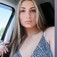 Kayla Farrell's Instagram, Twitter & Facebook