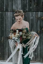 So whether you are redneck rustic, grand lodge glam, or somewhere in between we have the wedding flowers for you. 32 Dreamy Winter Wedding Photos Ideas For Winter Weddings