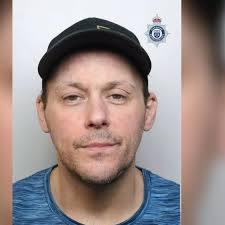 Watch as man admits 'I'm an idiot' after 90mph police chase in Ellesmere  Port