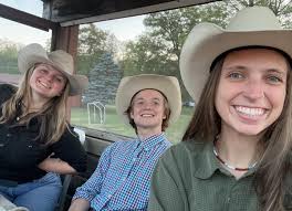 Madison 🦁 (@madison.lyons) • Instagram photos and videos