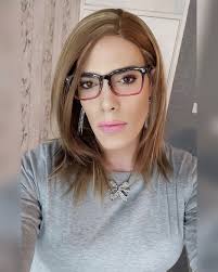 Cindy Croft's Instagram, Twitter & Facebook