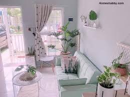 Sehingga pandangan mata akan tertuju pada furniture dan dekorasi pada ruangan. Inilah 6 Warna Cat Ruang Tamu Yang Sejuk Dan Nyaman Untuk Keluarga Homeshabby Com Design Home Plans Home Decorating And Interior Design