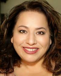 Ellen Rice's Instagram, Twitter & Facebook