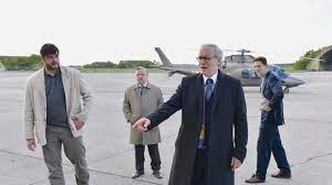 Drone strike on a wanted terrorist. Thriller Das Ende Der Wahrheit Im Geheimen Auftrag Des Staates Kultur Tagesspiegel