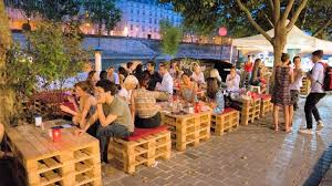 PARIS! P&eacute;niche Le Marcounet ~ France Daily Photo