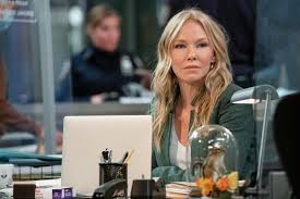 The first half of the show concentrates on the investigation of the crime by the police. Law And Order Svu Season 17 Episode 14 Part 2