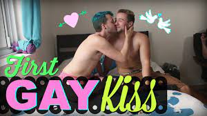 MY FIRST GAY KISS (With Chase Ross) 
