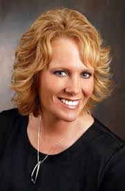 Karen Kretzer's Instagram, Twitter & Facebook