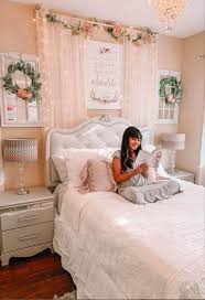 Neutral shades can make the wall visually recede into the background, making the room appear larger and bringing more attention to the accessories in the. 38 Aesthetic Bedroom Ideas For Master Rooms And Small Bedrooms The First Hand Fashion News For Females Aesthetic Bedroom Small Bedroom Elegant Bedroom