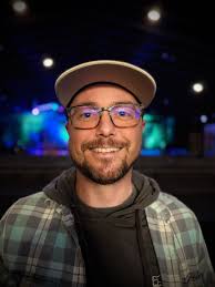 Leadership — Essential|Church