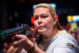 Sask. woman wins Ladies world championship for Big Buck Hunter eSports game 