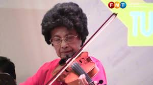 She is currently the chancellor of the multimedia university of malaysia. 6 Things You Should Know About Tun Dr Siti Hasmah Wife Of Tun Dr Mahathir