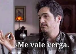 🇻🇦 El Vaticano ha colocado una nueva escultura en la Plaza de San Pedro,  titulada "Be Welcoming", que representa un ángel disimulado en la figura de  una persona sin hogar. 📍Ubicada cerca