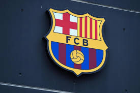 This logo consisted of diamond shape divided into four corners surrounded by two tree branches, one of a laurel tree and the other a palm tree with a crown and bat on top of the diamond shape. Barcelona Unveils Redesigned Crest Explains New Design Bleacher Report Latest News Videos And Highlights