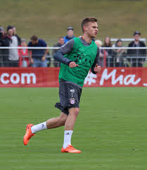 Der muss echt jeden tag gott danken für sein fussballtalent #wwm. Joshua Kimmich Steckbrief Promi Geburtstage De