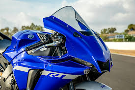Developed without compromise and constructed with the most sophisticated engine and chassis technology, the r1 is the ultimate yamaha supersport. 2020 Yamaha Yzf R1 And Yzf R1m Review Cycle News