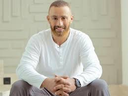 بطولة أمير كرارة ودياب وفردوس عبد الحميد وسلوى عثمان وإدوارد ومي عمر ومحمد جمعة ومحمد مهران وأحمد مالك وأحمد داش، وهو من تأليف وإخراج محمد سامي. Ø¬Ø±ÙŠØ¯Ø© Ø§Ù„Ø¬Ø±ÙŠØ¯Ø© Ø§Ù„ÙƒÙˆÙŠØªÙŠØ© Ø£Ø­Ù…Ø¯ Ø§Ù„Ø³Ù‚Ø§ ÙŠÙ†ØªØ¸Ø± Ø¹ÙˆØ¯Ø© Ø§Ù„Ø¹Ø§Ø¨Ø¯ÙŠÙ† Ù…Ù† Ù„Ù†Ø¯Ù† Ù„Ø§Ø³ØªØ¦Ù†Ø§Ù ÙÙŠÙ„Ù… Ø§Ù„Ø¹Ù†ÙƒØ¨ÙˆØª