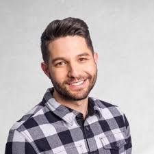 Michele Youngblood's Instagram, Twitter & Facebook