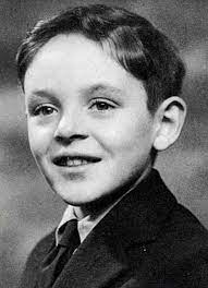 His parents were both of half welsh and half english. Movictopus Young Sir Anthony Hopkins Facebook