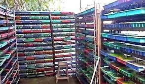 Sebenarnya budidaya cacing juga tidak terlalu sulit, akan tetapi ada beberapa hal yang harus anda perhatikan. Teknik Modern Cara Budidaya Cacing Sutra Dengan Nampan