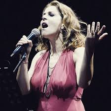 Claudia gerini dalla pagine de la repubblica ha raccontato il primo incontro con carlo verdone. Claudia Gerini Da Boncompagni A Verdone Palcoscenico