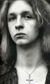 Young Rob here. ♥️ What a badass band. 🤘🏻 Victim of Changes is one of my  all time favorite Priest songs! What're yours?