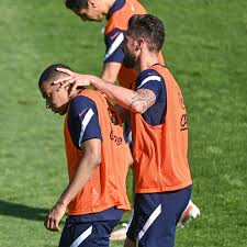 Kylian mbappé is a french footballer who plays football professionally from france. Euro 2020 Disagreements Flare Up Between Mbappe And Giroud In The French National Team Camp Eg24 News