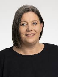 Karin Dahl's Instagram, Twitter & Facebook