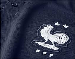 Nike ne devrait pas commercialiser avant août le maillot à deux étoiles de l'équipe de france. Langon Pour Le Maillot 2 Etoiles De L Equipe De France Il Faudra Encore Attendre Le Republicain Sud Gironde