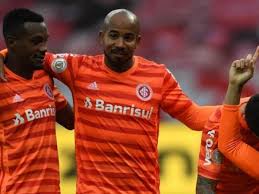 Clube de regatas do flamengo (brazilian portuguese: Medalhao Cogitado No Fla Fica Desprestigiado No Internacional Apos Chegada De Ramirez E Pode Deixar O Clube Bolavip Brasil