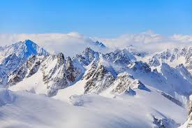 Go hiking from saanenmöser to gstaad. Titlis Alpen Zwitserse Alpen Alpine Reizen Reisbestemming Zwitserland Zwitsers Winter Wintertijd Uitzicht Pikist