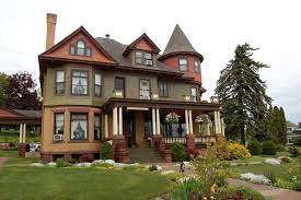 Queen victoria reigned as england's queen between 1837 and 1900, and during this time, the victorian architecture evolved from earlier medieval a complete guide to victorian houses. The Characteristics That Define A Victorian House