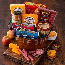 So we thought why not make a summer sausage recipe loaded with garlic? Nueske S Party Pail Sausage Pack Nueske S