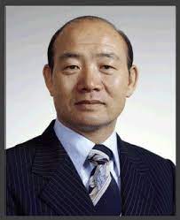 1998년 10대 산업 구조조정 추진 보고; ì •ì¹˜ ì „ë'í™˜ ì œ11ëŒ€ ëŒ€í†µë ¹ ì—°í'œ