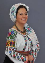 In cetatea imparateasca 4' 34 3. Elena Mandrescu È™i Miracolul Colindelor RomaneÈ™ti In Cetatea ImpÄƒrÄƒteascÄƒ È™tiri BotoÈ™ani Divertisment Stiri Botosani Ro