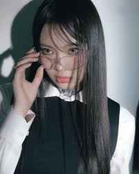 HYEIN (NEWJEANS) TẠM NGƯNG HOẠT ĐỘNG DO CHẤN THƯƠNG Ở CHÂN TRONG QUÁ TRÌNH  TẬP LUYỆN ADOR thông báo Hyein đã phải đến bệnh viên do chân bị đau khi  đang tập