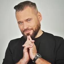 Robert Konecki's Instagram, Twitter & Facebook